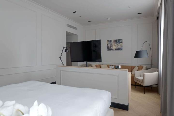 Room 43 of 101