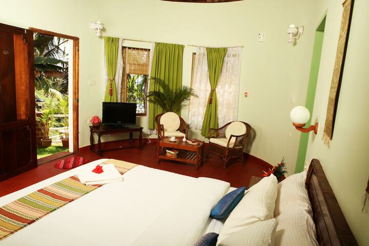 Room 4 of 34