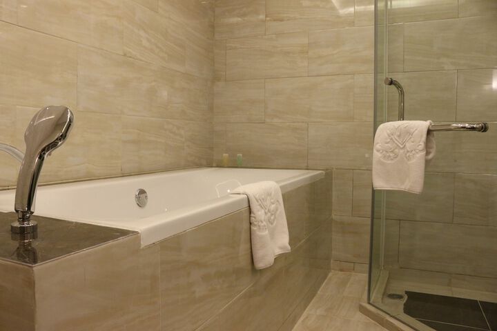 Room 43 of 72