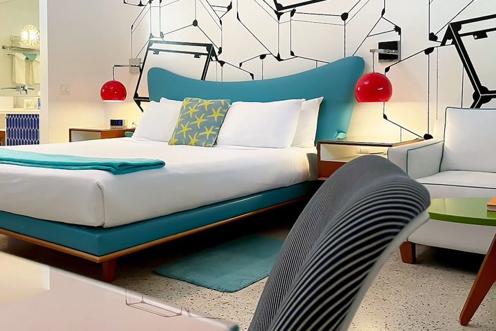 Room 3 of 76