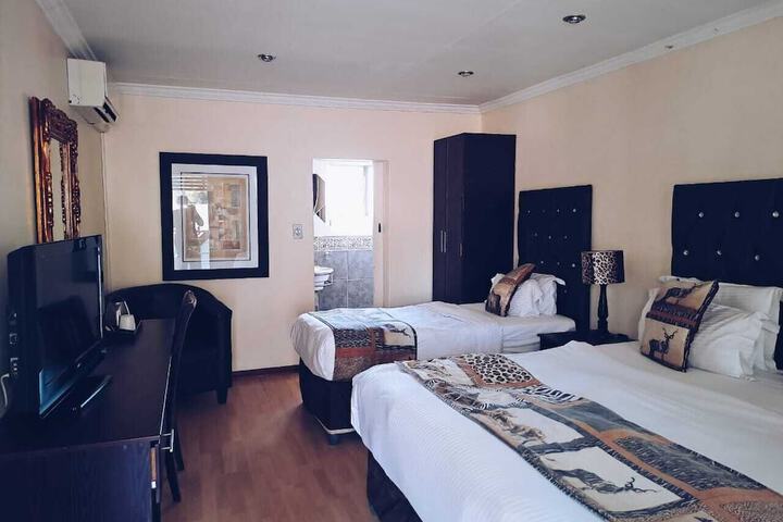 Room 8 of 23