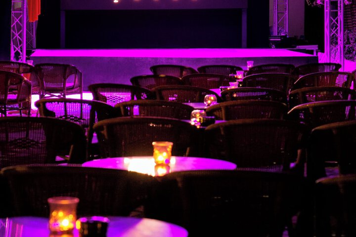 Lounge 89 of 115