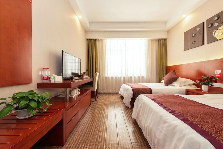 Room 55 of 107