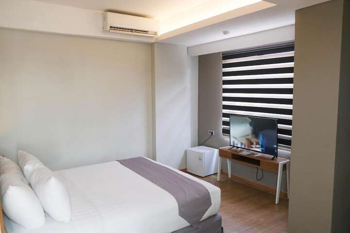Room 27 of 52