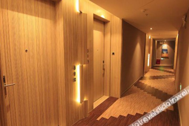 Hotel Interior 20 of 28