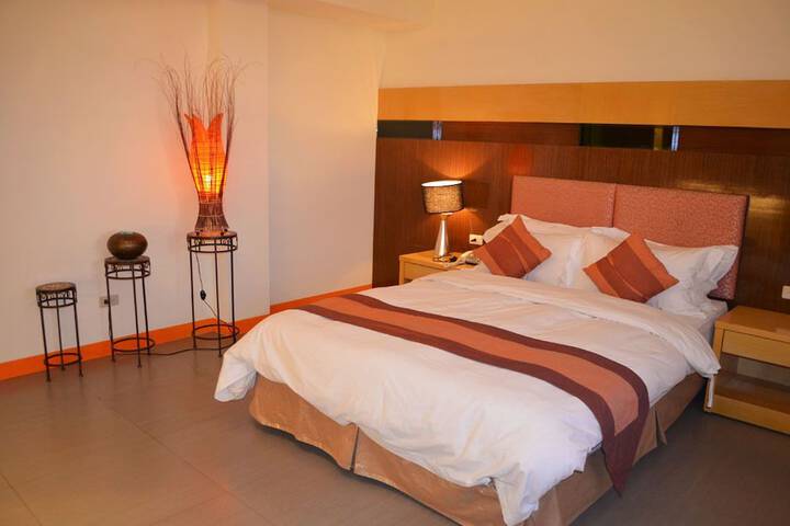 Room 2 of 49