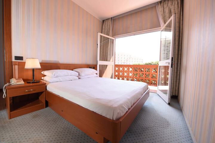 Room 15 of 45