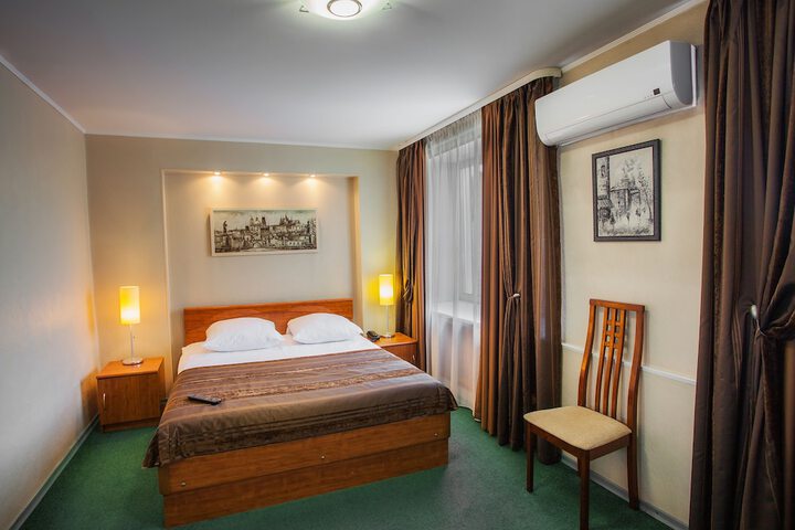 Room 13 of 31