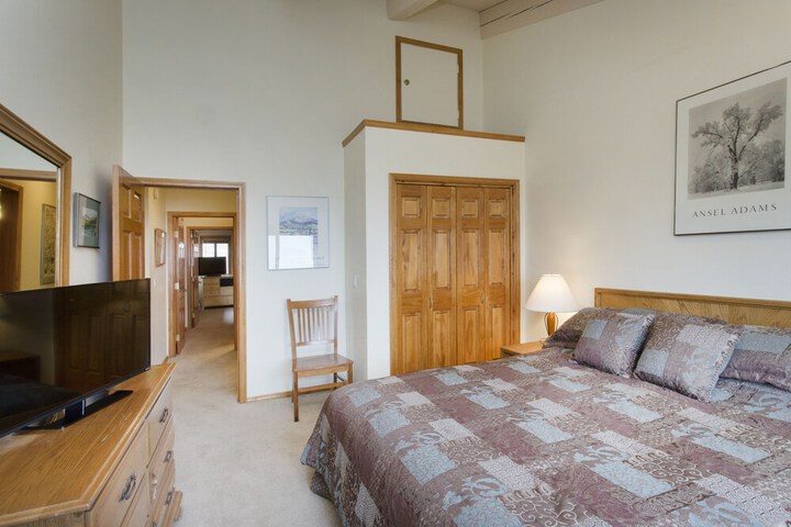 Room 14 of 83