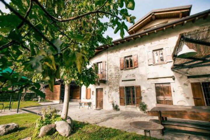 Exterior of Rustico Tremezzo Lake Como