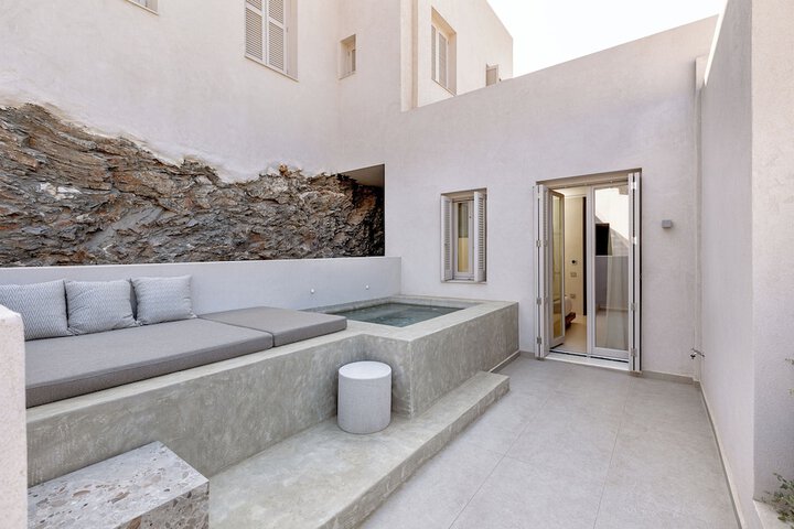 Terrace/Patio 30 of 45