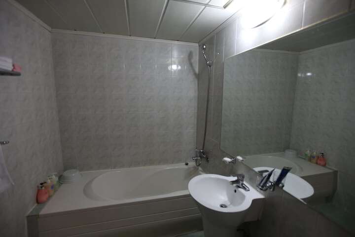 Room 2 of 52