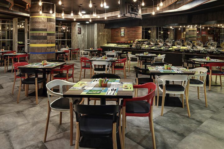 Dining Photos