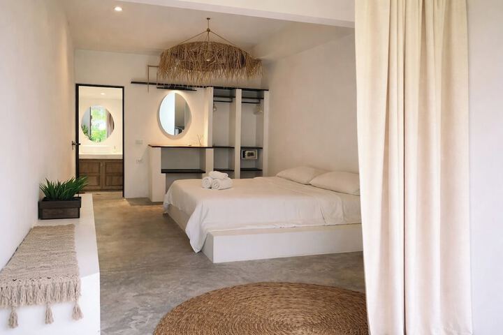 Room 3 of 46