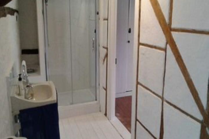 Room 3 of 31
