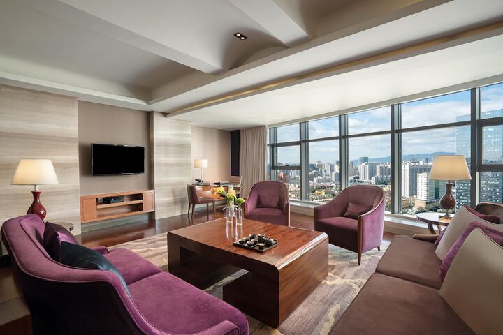 Room 27 of 128
