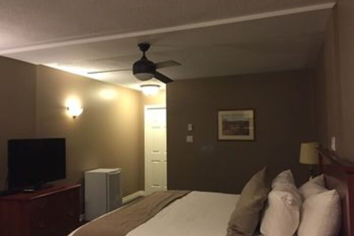 Room 40 of 86