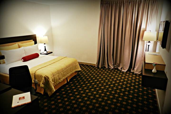 Room 6 of 44