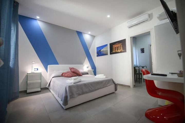 Room 2 of 24