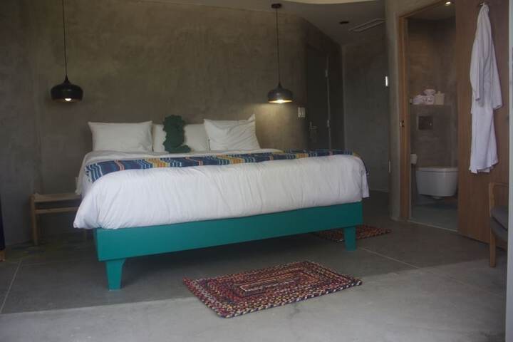 Room 18 of 68