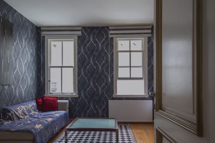 Room 30 of 99