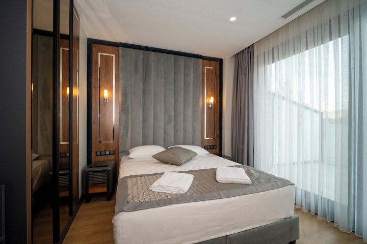 Room 7 of 92