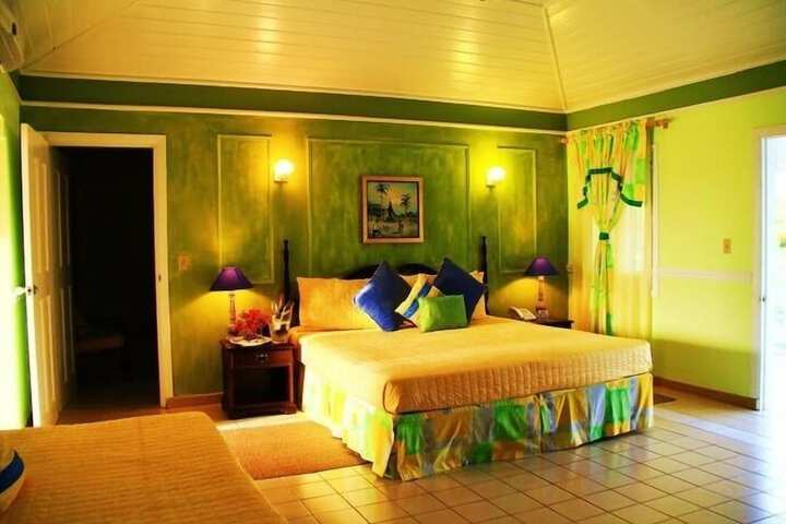 Room 6 of 35