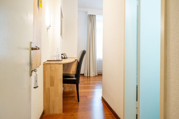 Room 19 of 57