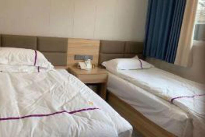 Room 8 of 8