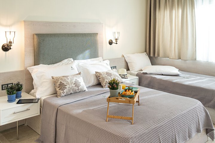 Room 11 of 204