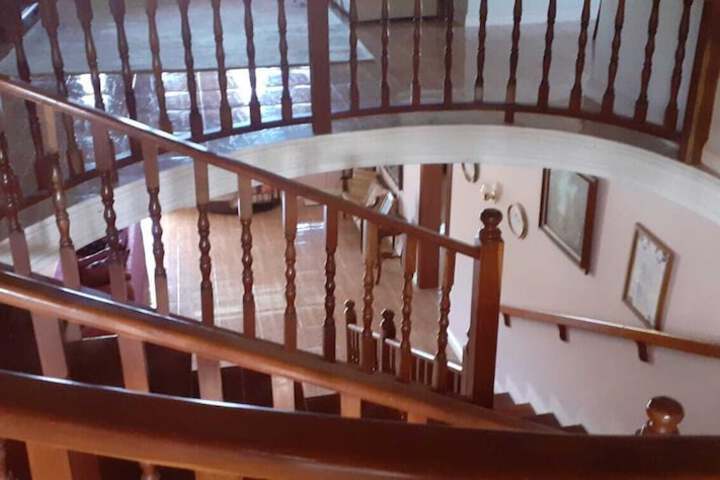 Room 9 of 24