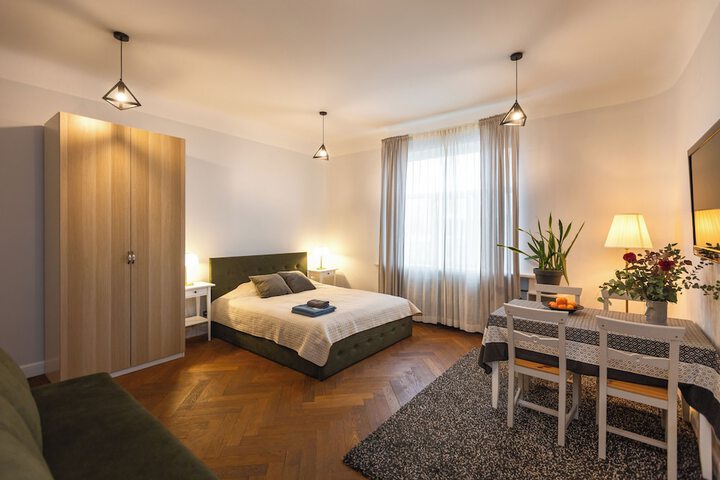 Room 25 of 133
