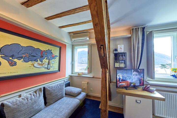 Room 8 of 23
