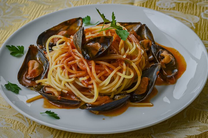 Dining 60 of 76