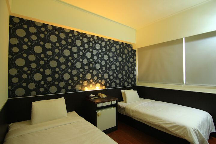 Room 14 of 49