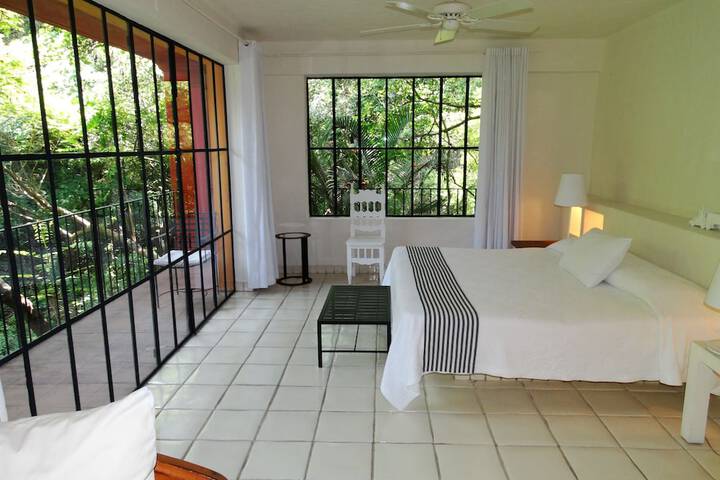 Room 5 of 64