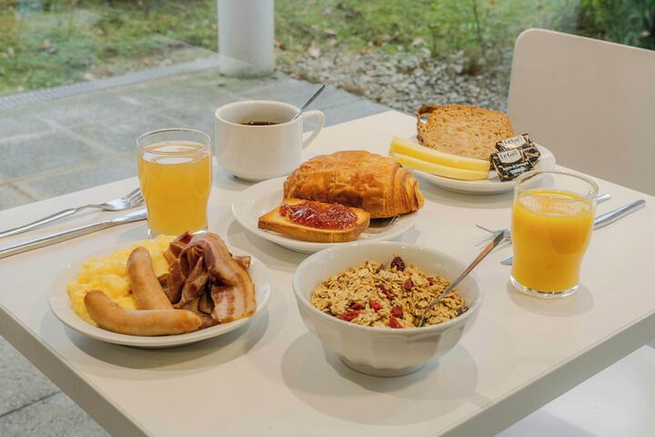 Breakfast meal