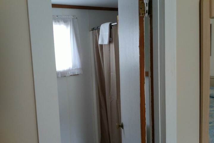 Room 16 of 35