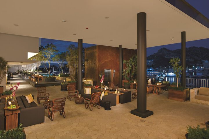 Hotel Interior 4 of 75