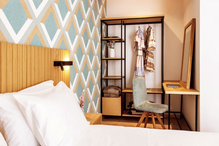Room 21 of 84