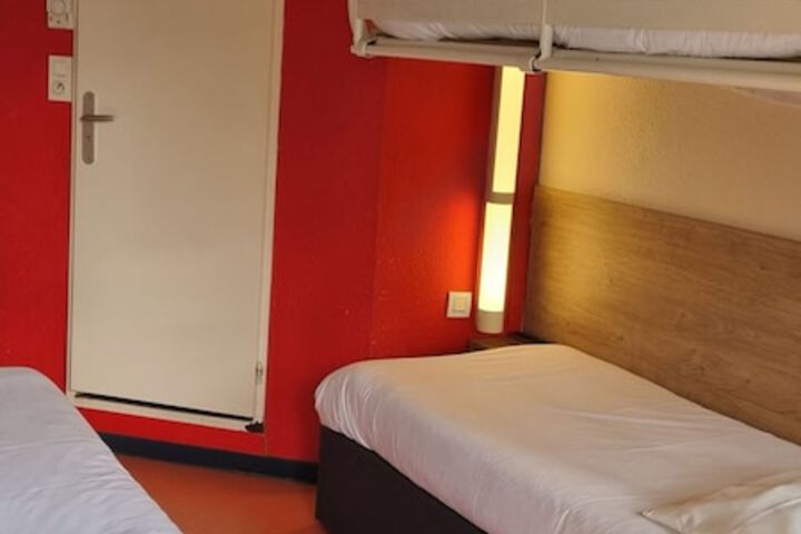 Room 7 of 29