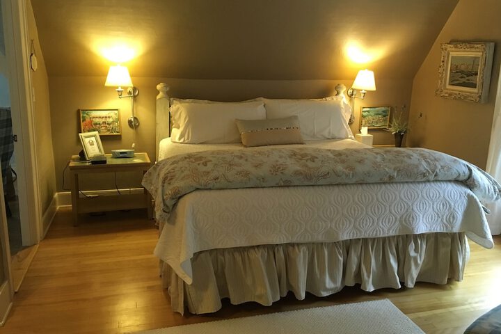 Room 2 of 48