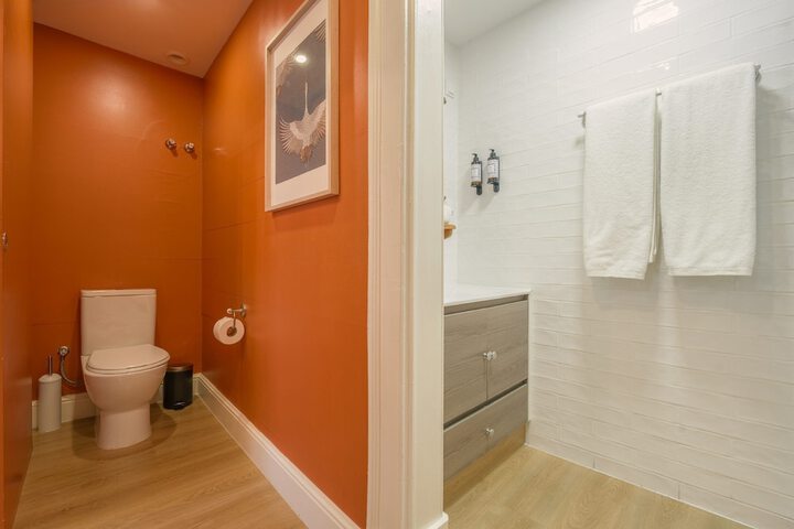 Room 53 of 60
