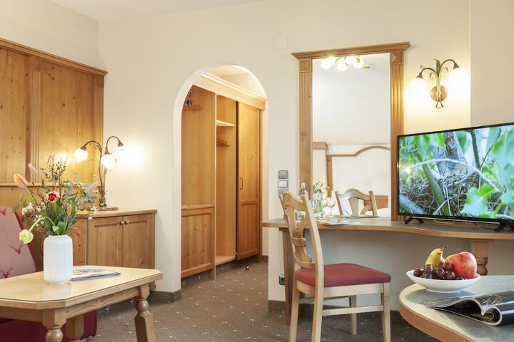 Room 15 of 63
