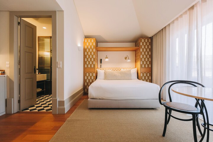 Room 20 of 118