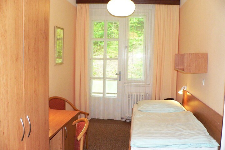 Room 9 of 67