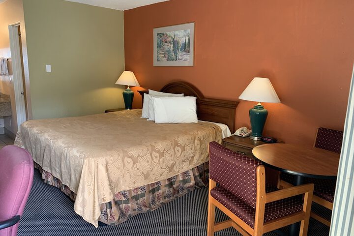 Room 12 of 29