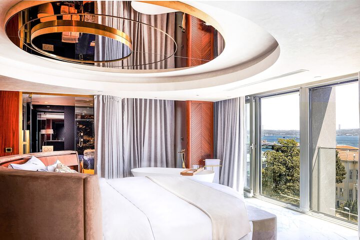 Room 34 of 104