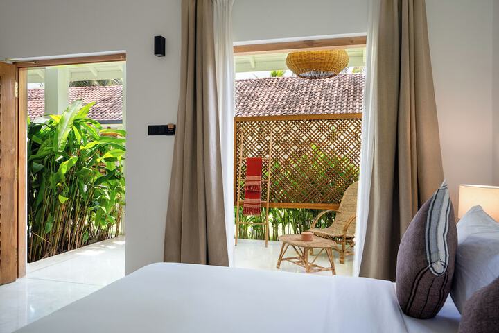 Room 3 of 25