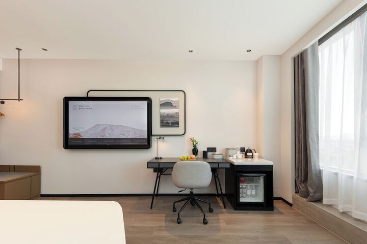 Room 5 of 56